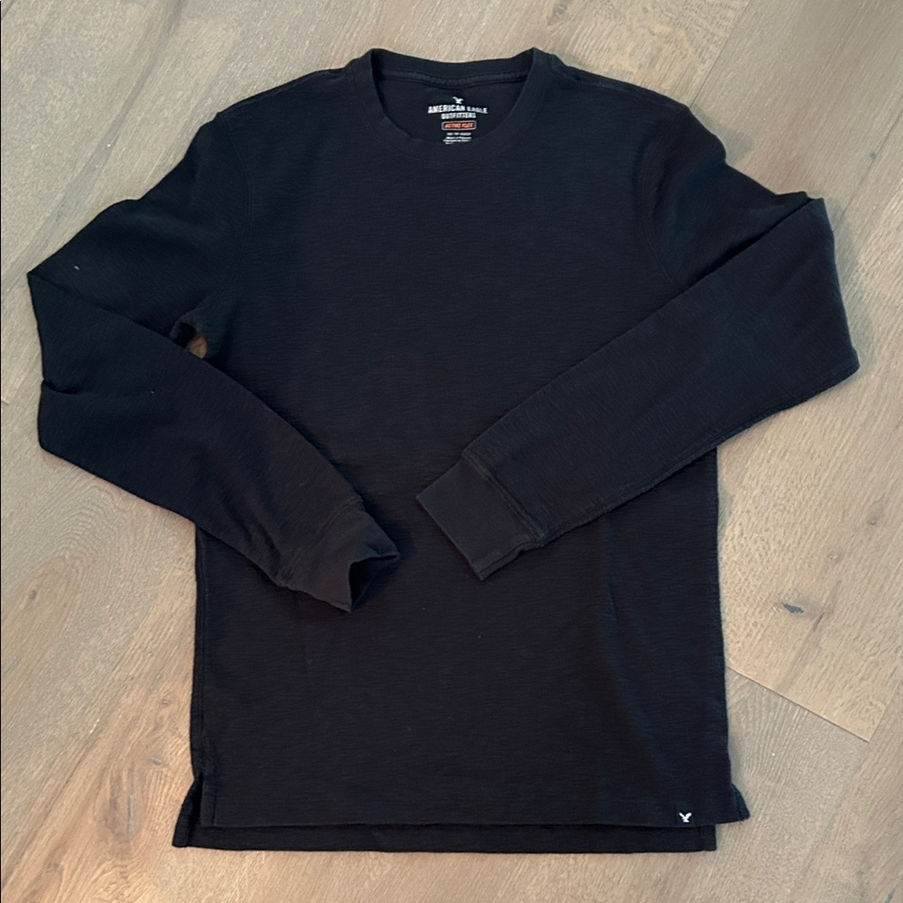 American Eagle Outfitters Men’s Black Long-Sleeve Waffle Crew Shirt